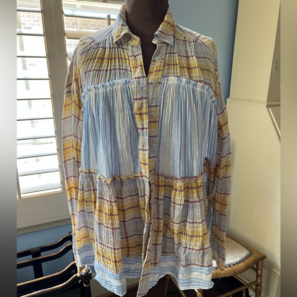 We the Free button down oversized crinkle top, flowy, a-line, size XS